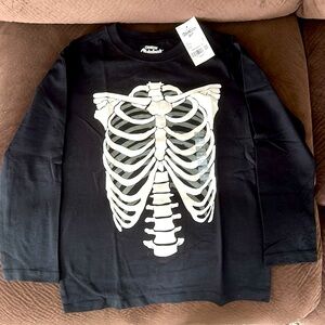 Kids’ Halloween shirt, size 7